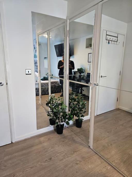 Tottenham Hotspurs Stays At The Gascoigne Suite London Exterior photo